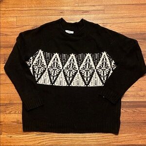 Croft & Barrow Black and White Geometric Crewneck Sweater